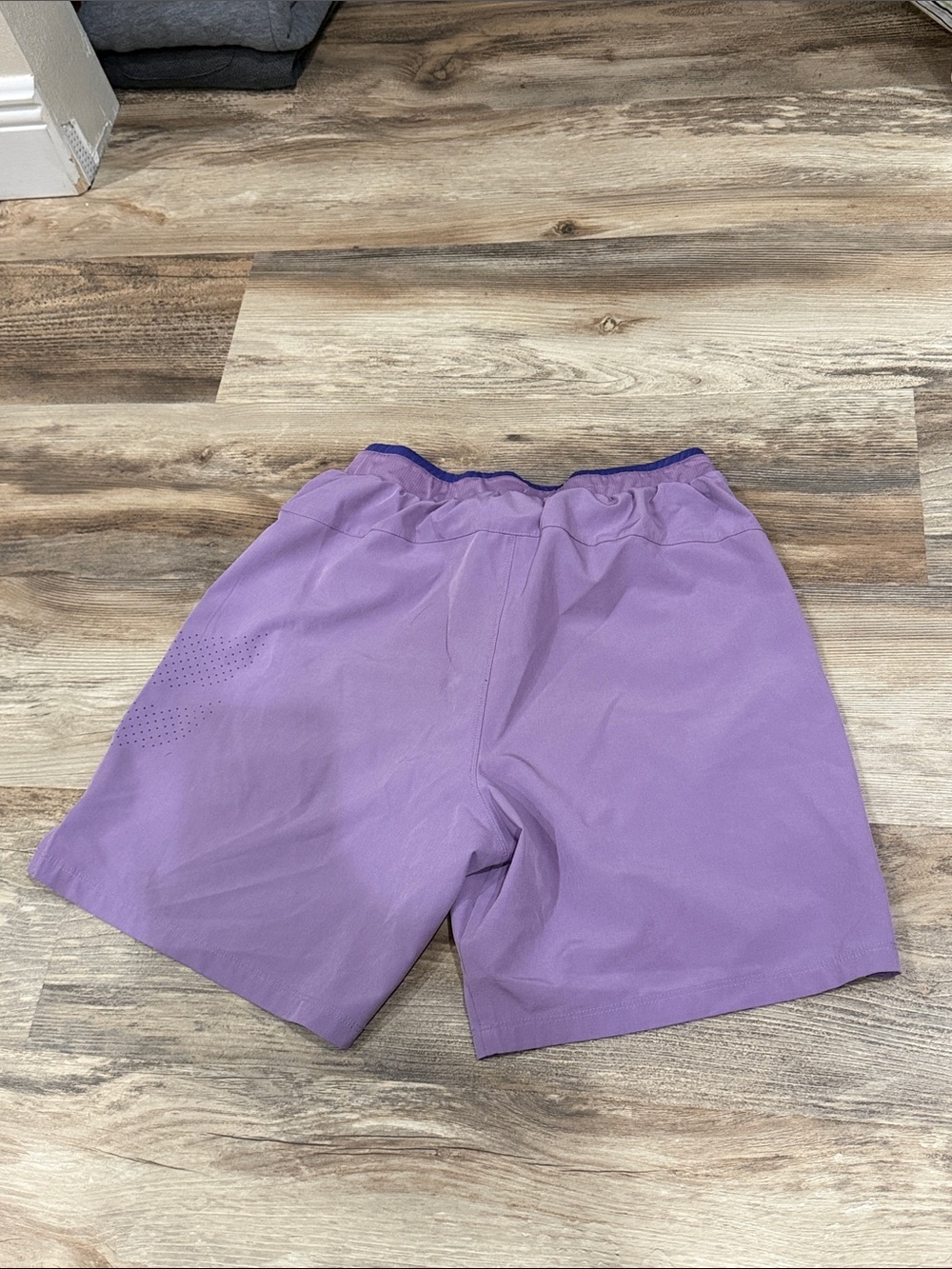 Fabletics Men's Purple Athletic Shorts - Lightweight Performance - Picture 3 of 3